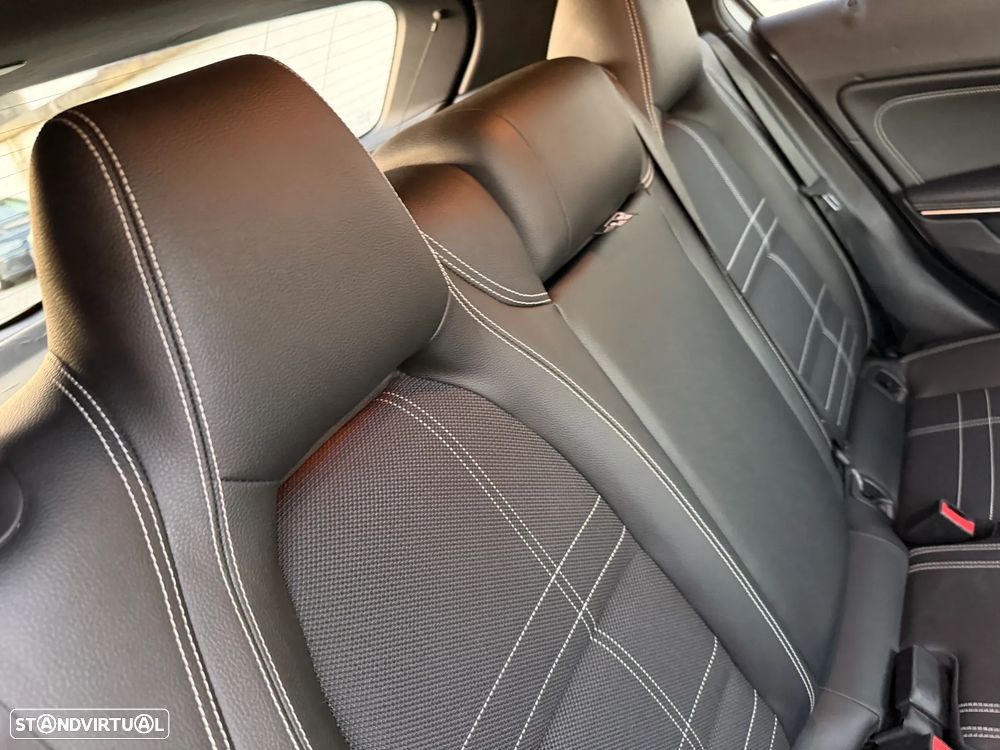 Mercedes-Benz A 200 CDI 4Matic 7G-DCT Urban - 23