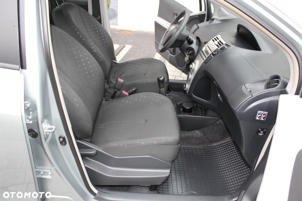 Toyota Yaris 1.0 Luna A/C - 14