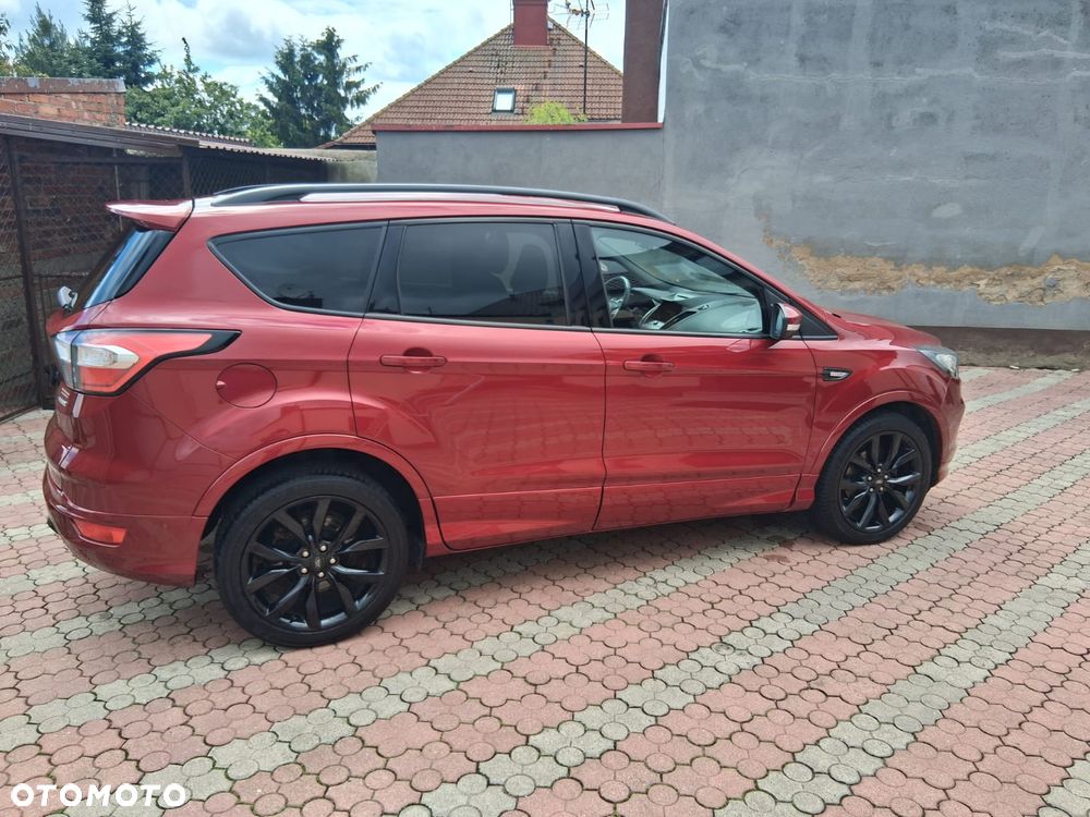 Ford Kuga 1.5 EcoBoost 2x4 ST-Line - 4