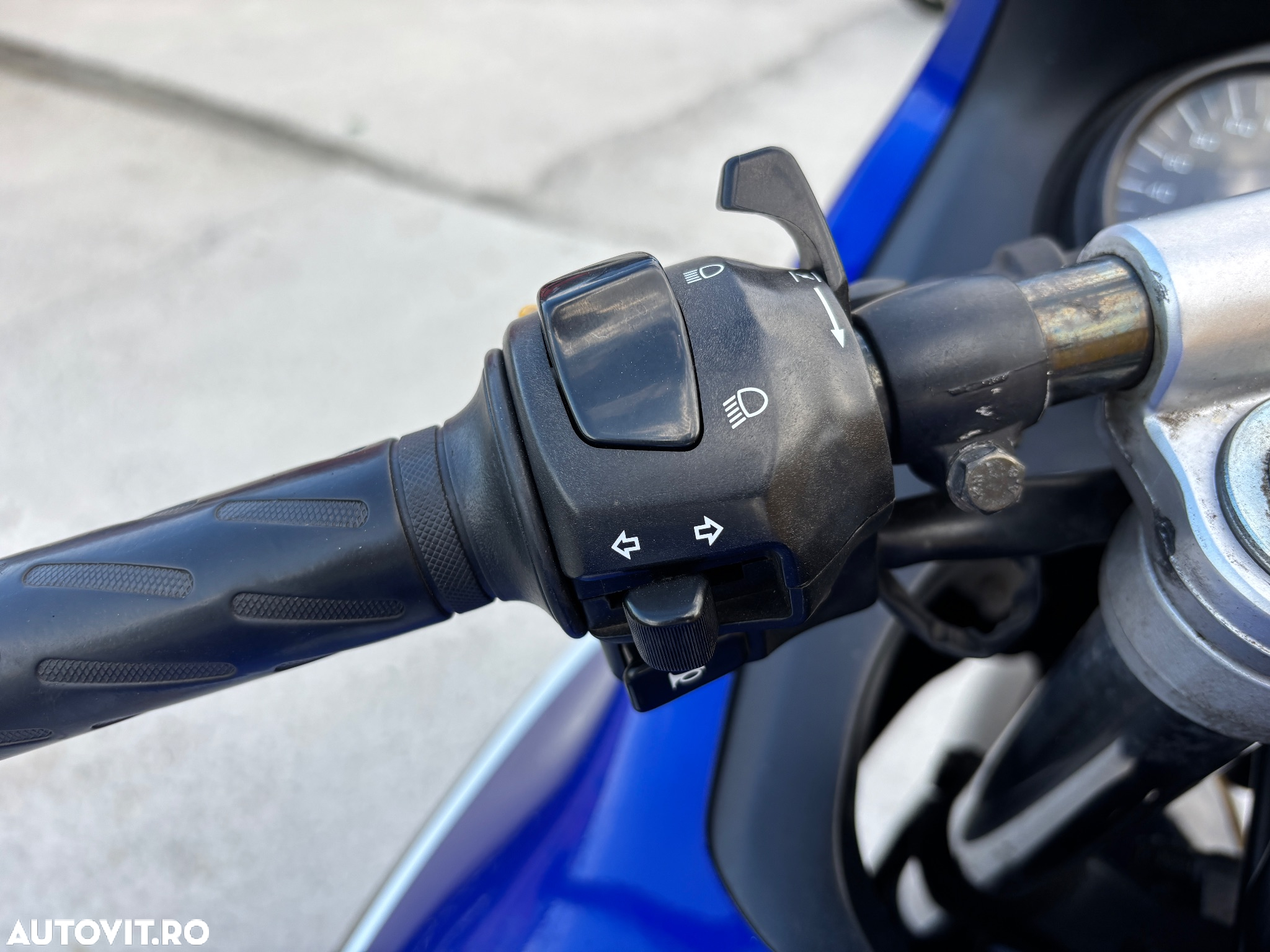 Suzuki GSX 600F - 8