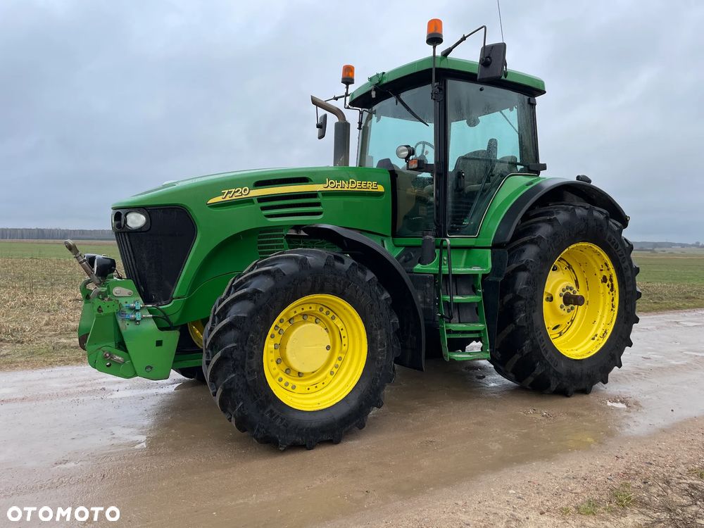 John Deere 7720 - 13