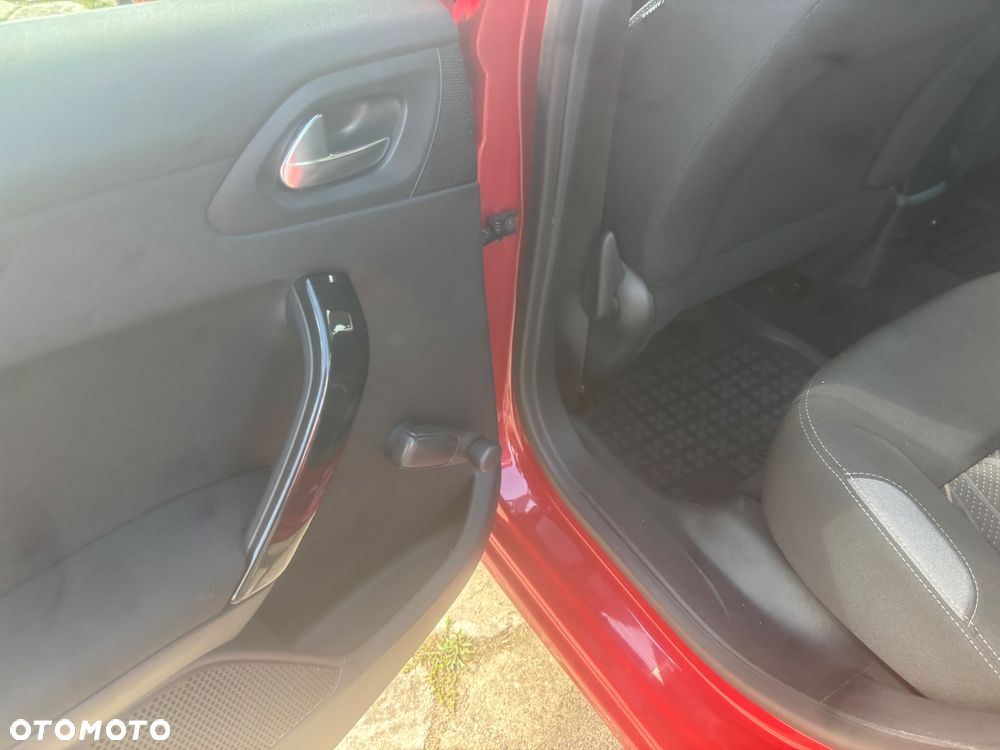 Peugeot 208 1.2 PureTech Active - 31