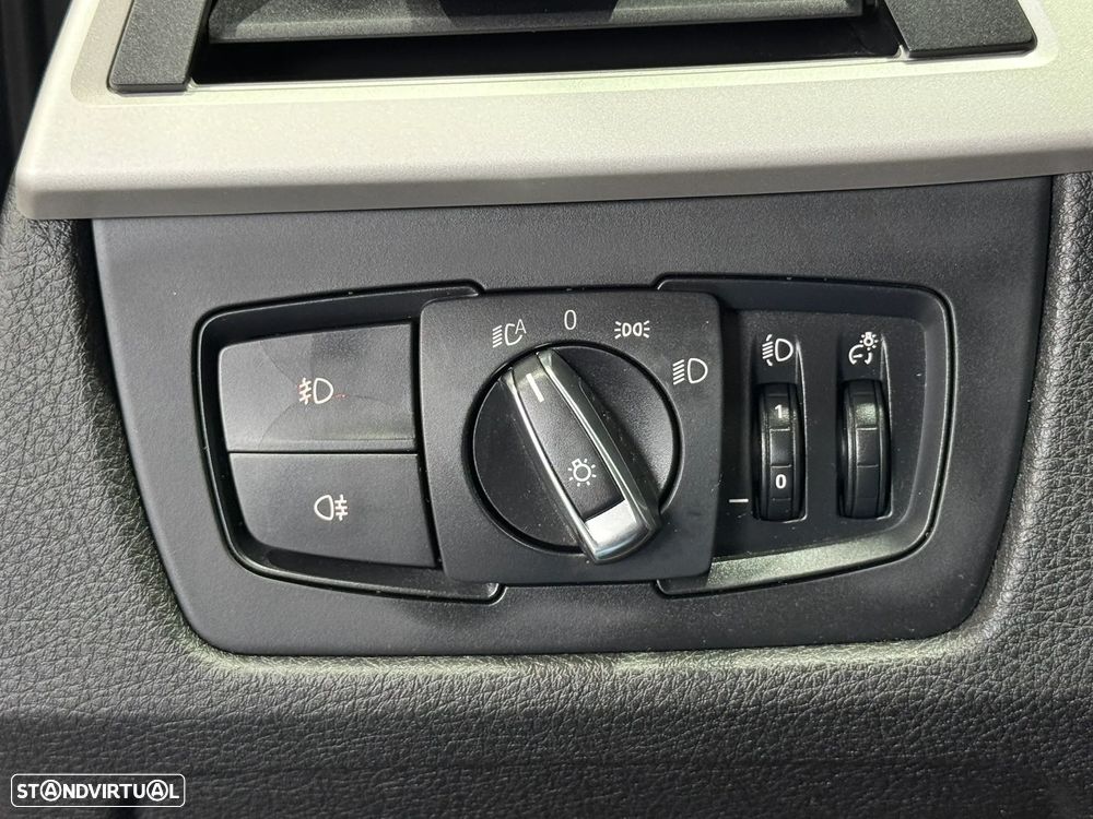 BMW 318 d Line Luxury - 20