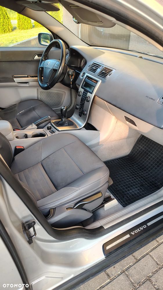 Volvo S40 2.0D Momentum - 13