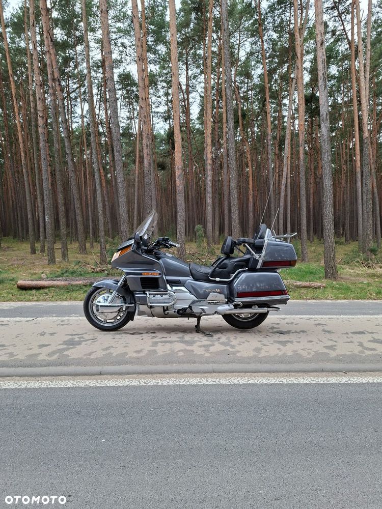 Honda GL - 16