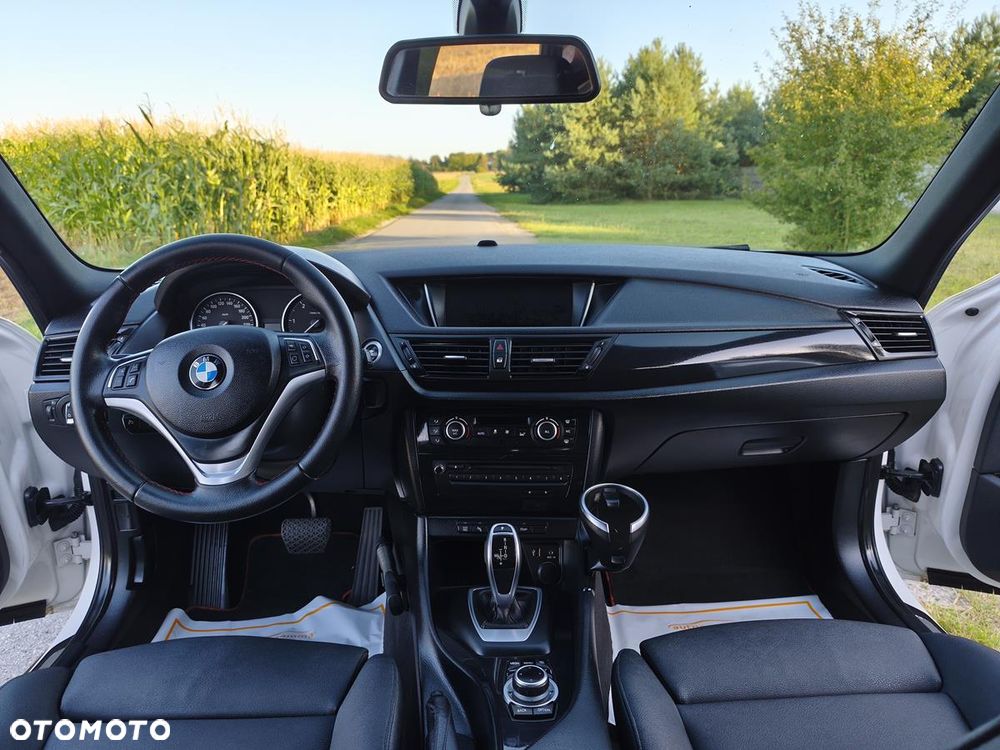 BMW X1 sDrive18d xLine - 22