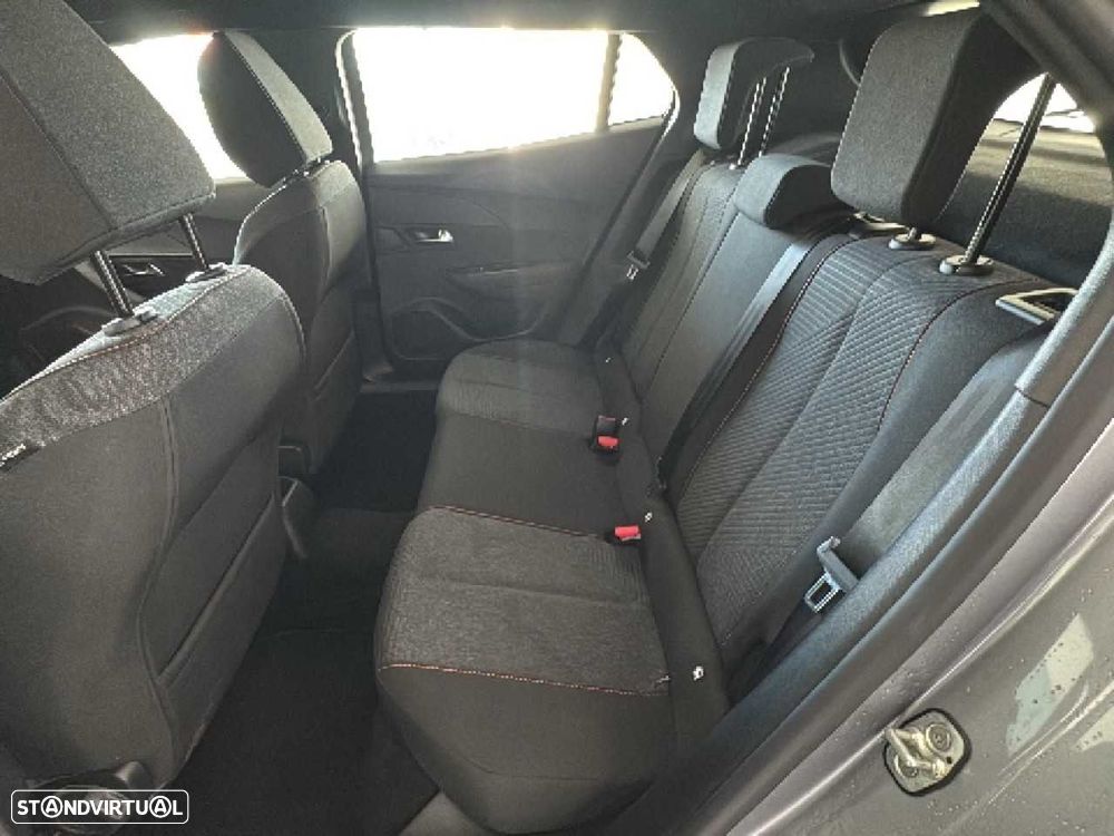 Peugeot 2008 1.2 Style - 11