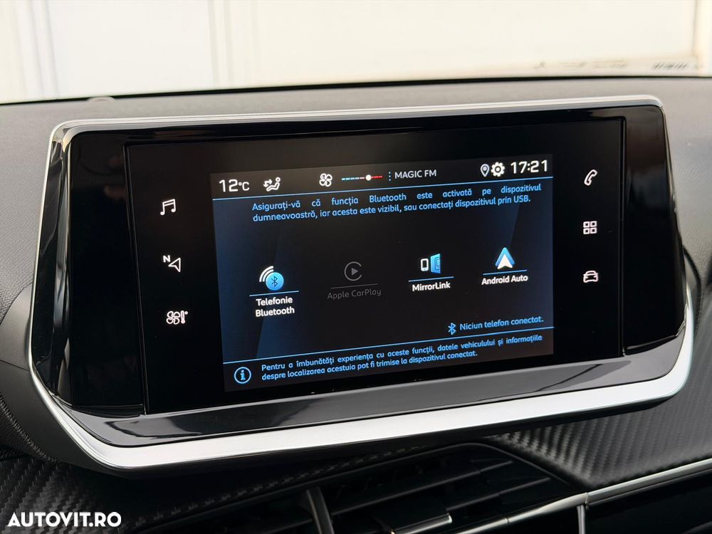 Peugeot 208 1.2 L PureTech STT EAT8 Allure - 24