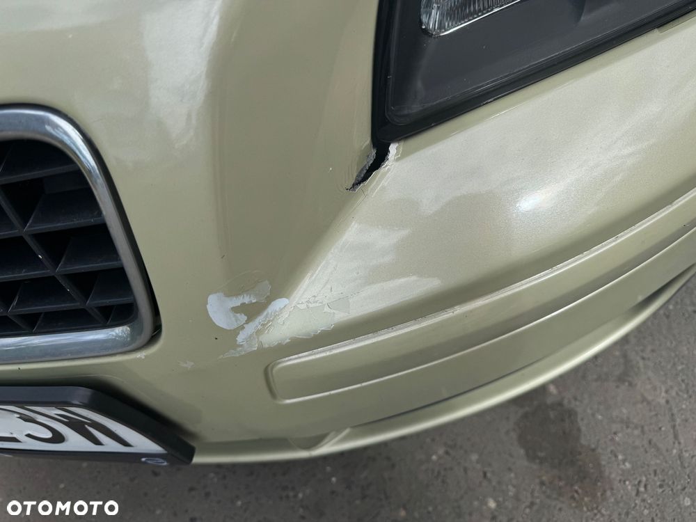 Volvo S40 1.6 - 10