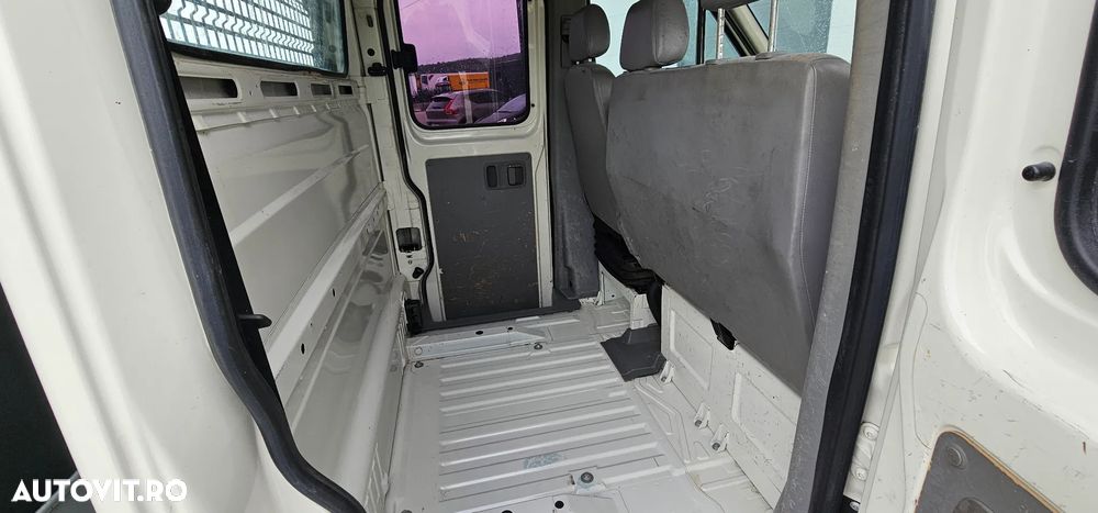 Volkswagen Crafter 2.5TDi - 12