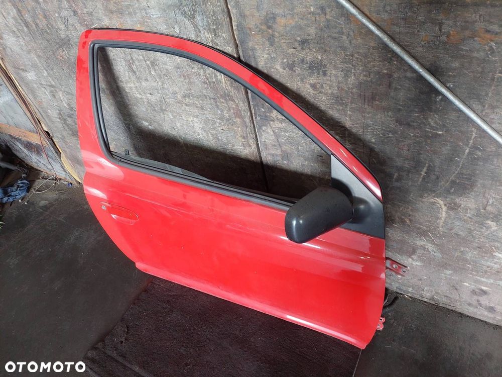 DRZWI KOMPLETNE PRAWY PRZÓD TOYOTA YARIS I HB 3D 3P0 - 3