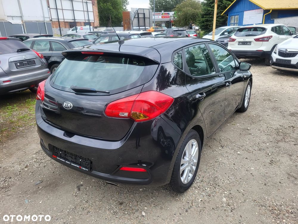 Kia Ceed 1.4 CVVT Dream-Team Edition - 6