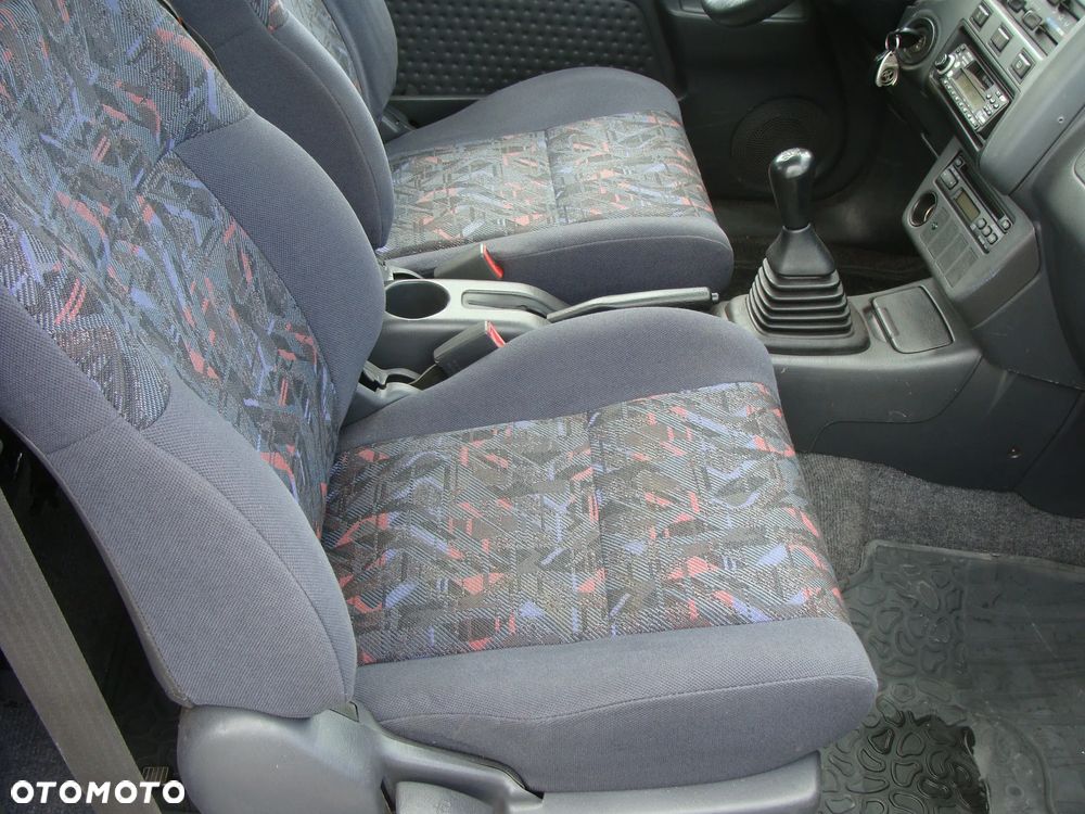 Toyota RAV4 2.0 Special - 6