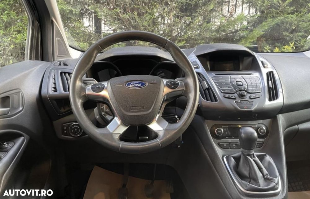 Ford Tourneo Connect 1.6 TDCi Titanium - 6