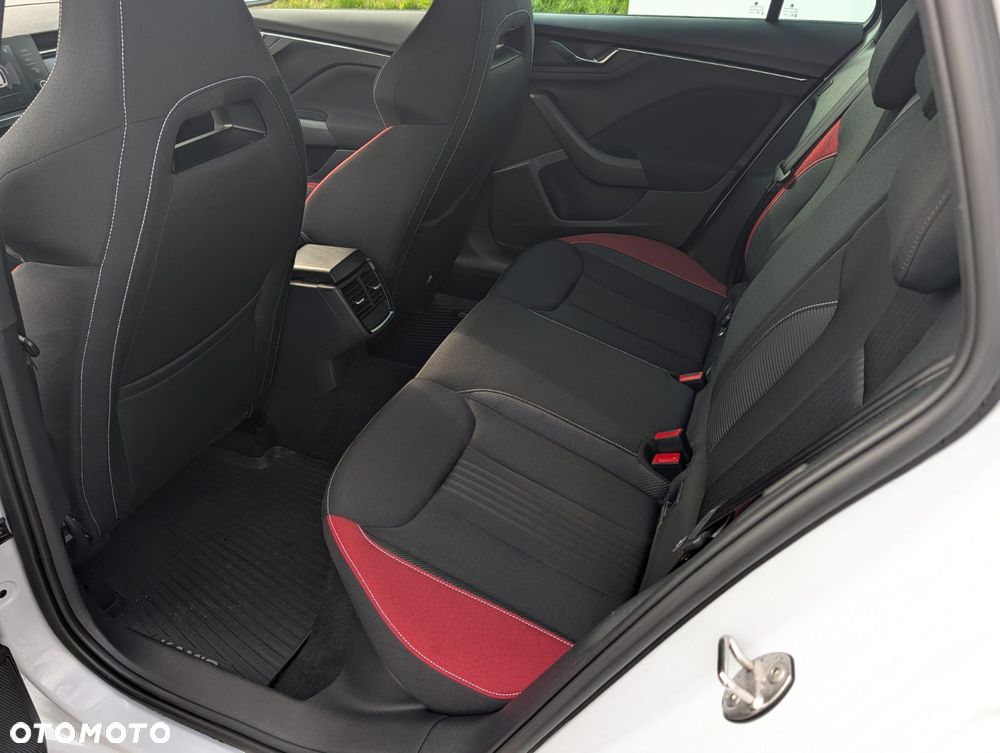 Skoda Kamiq 1.0 TSI Monte Carlo - 13