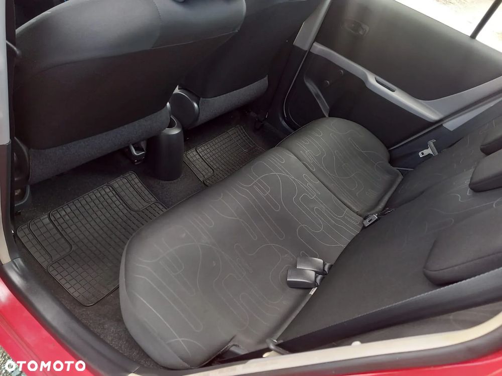 Toyota Yaris - 8