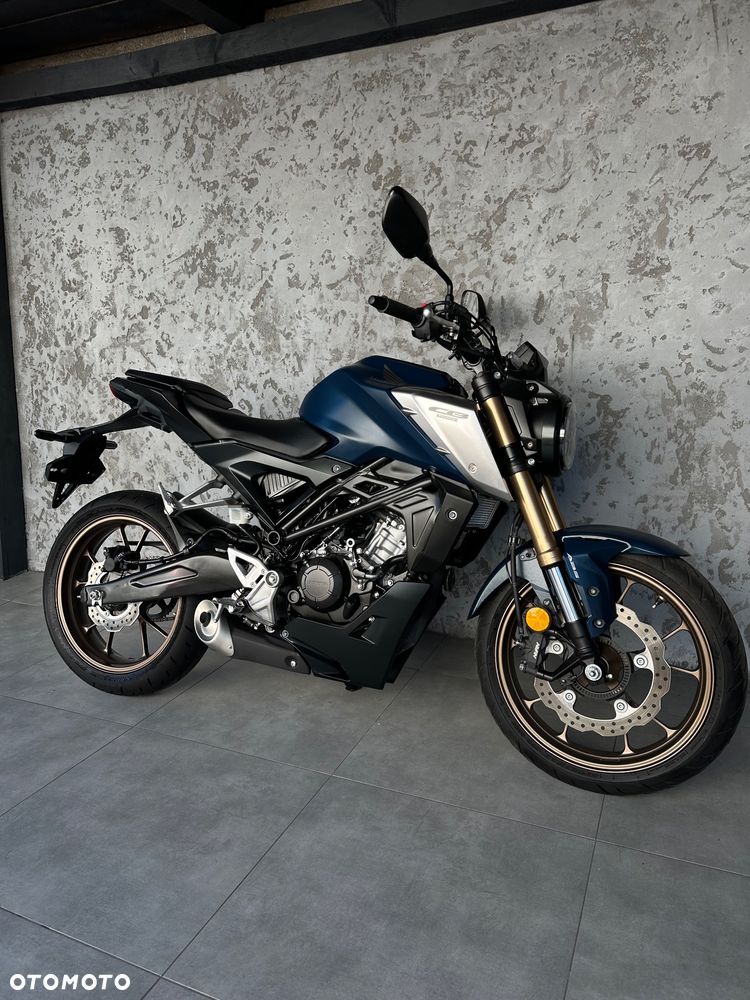 Honda CB - 4