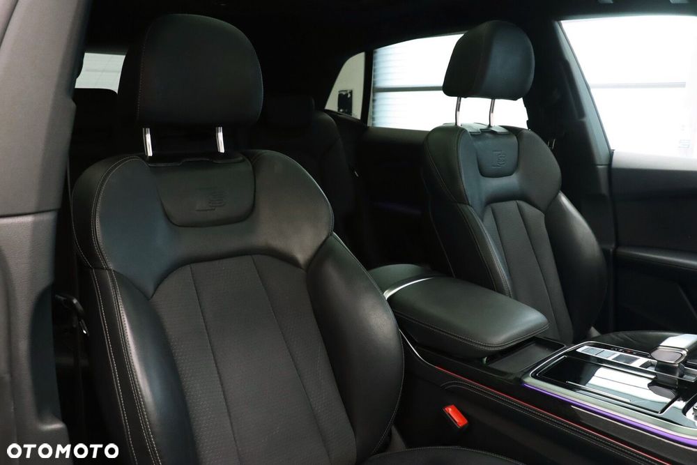 Audi Q8 - 16