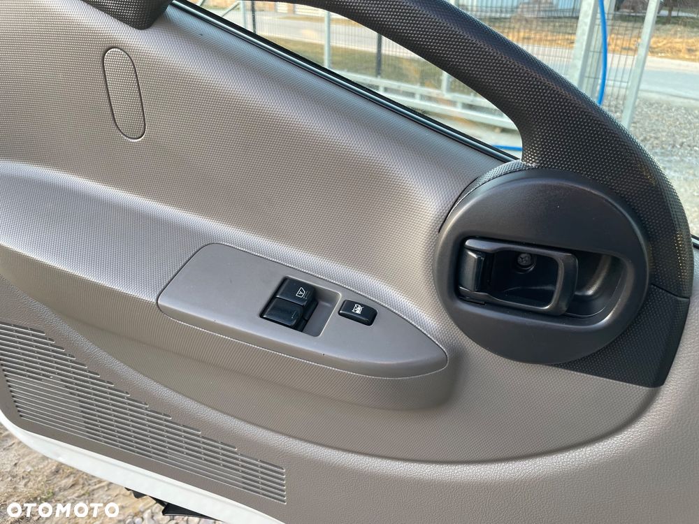 Nissan Cabstar NT400 - 13