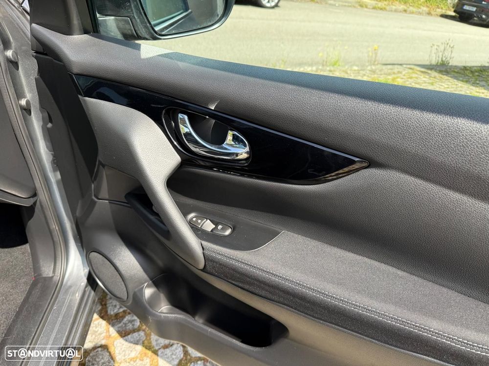 Nissan Qashqai 1.5 dCi N-Connecta Business - 25