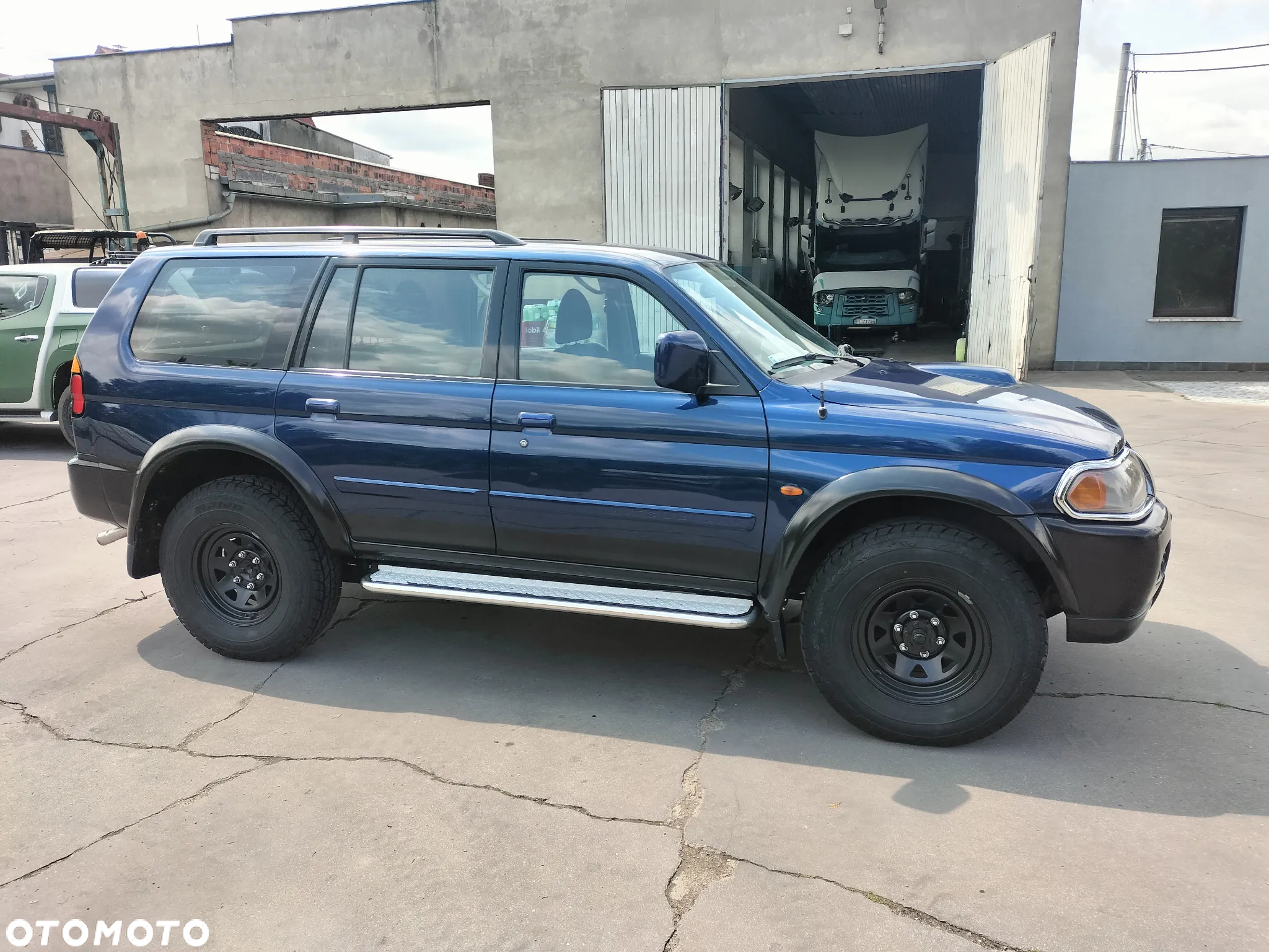 Mitsubishi Pajero Sport 2.5 TD GLS - 4