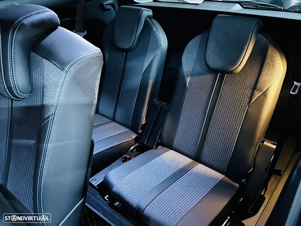 Peugeot 5008 1.2 PureTech Allure Pack EAT8 - 8