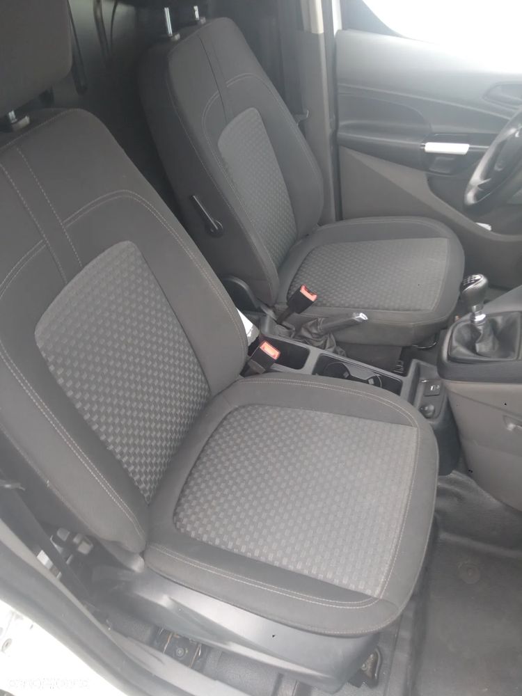 Ford Transit Connect - 17
