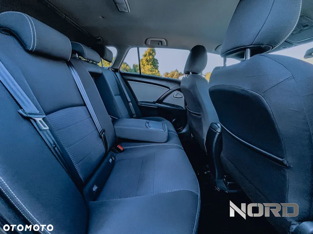 Toyota Avensis 1.8 Premium MS - 15