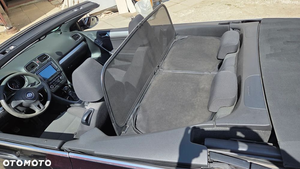 Volkswagen Golf 1.6 TDI Highline - 23