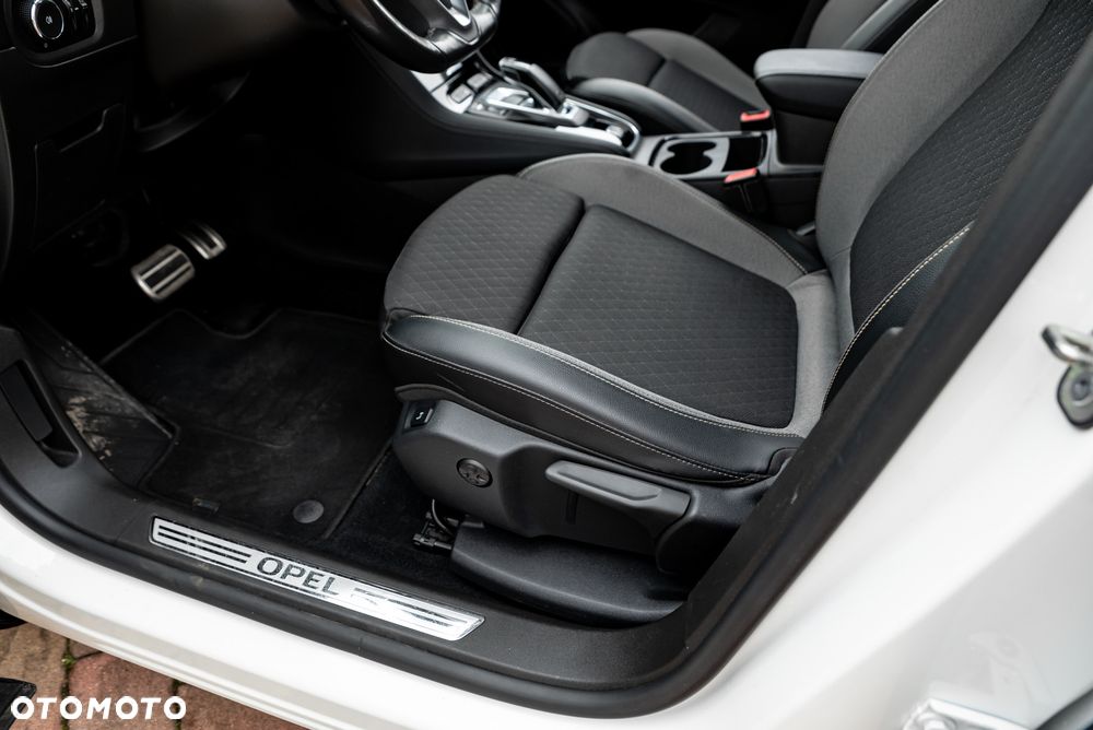 Opel Grandland 1.2 DI Automatik Business Elegance - 23