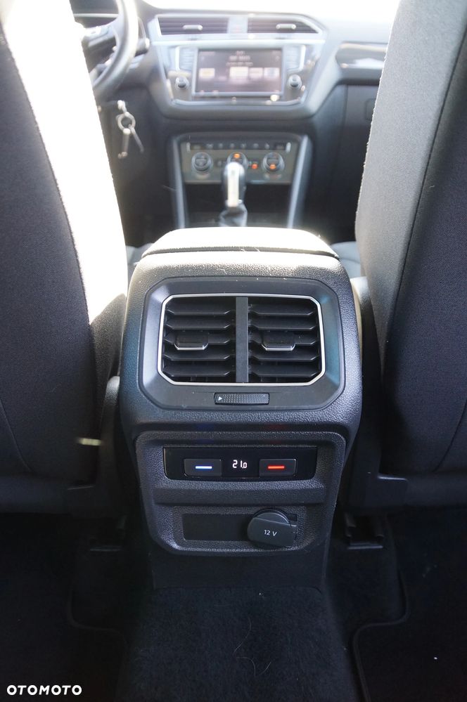Volkswagen Tiguan 2.0 TDI SCR 4MOTION DSG Highline - 30