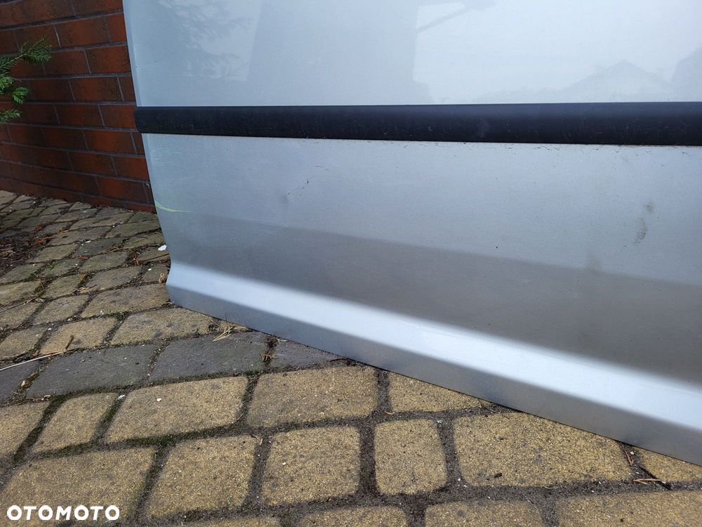 Drzwi przednie prawe vw touran lift 08r lakier la7w kompletne - 3