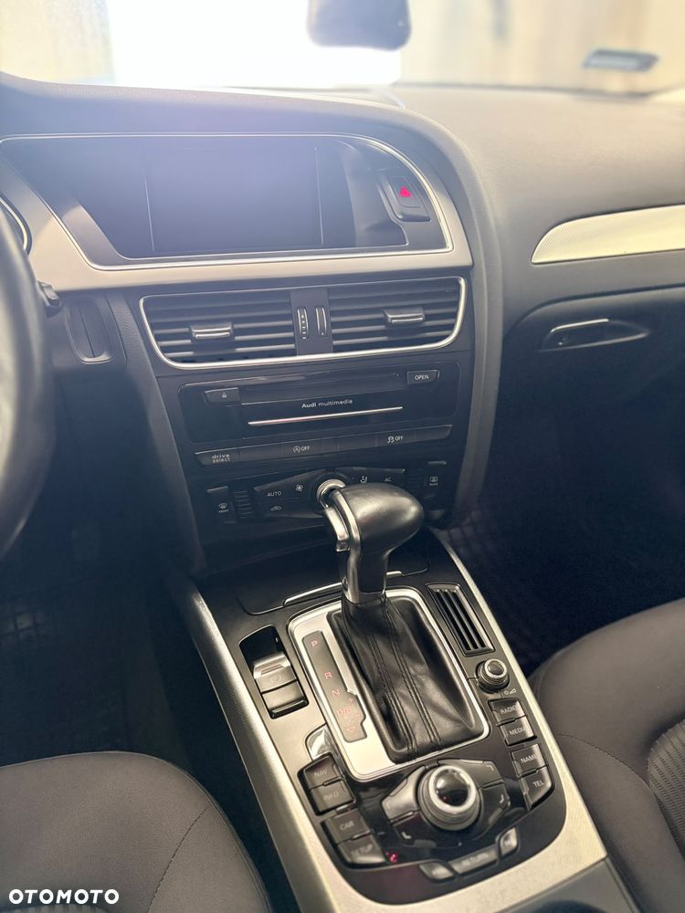 Audi A4 Avant 2.0 TDI Quattro S tronic - 14