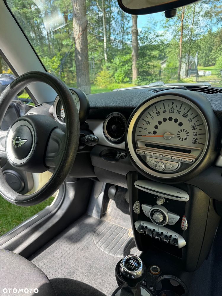 MINI ONE - 10