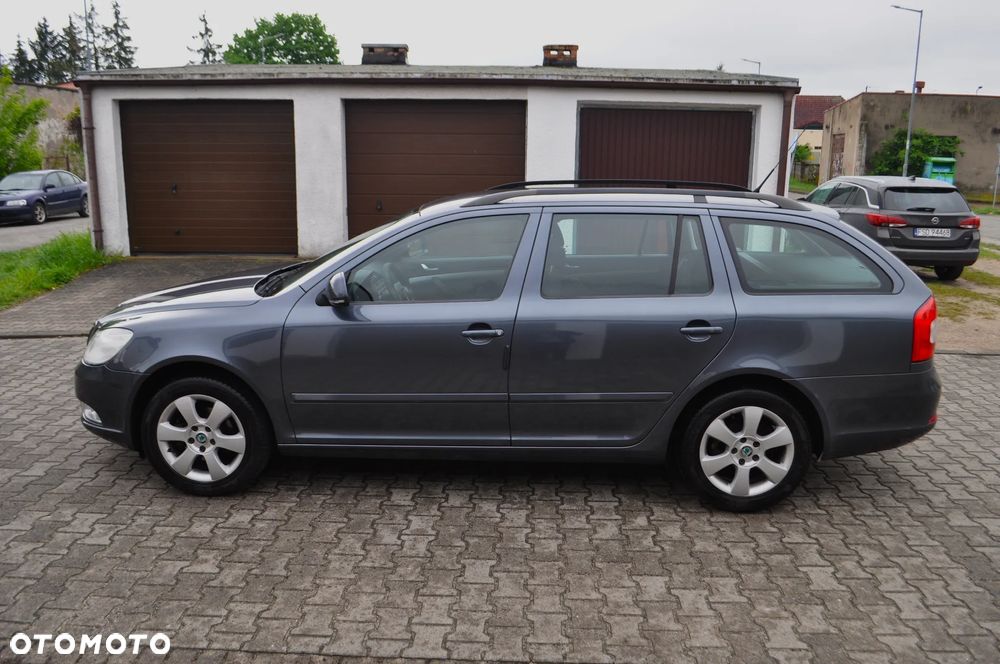 Skoda Octavia 1.6 Combi Selection - 4