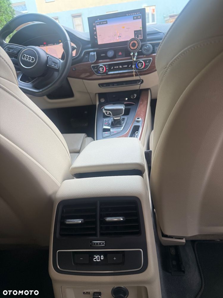 Audi A4 Avant 40 TDI S Line S tronic - 29
