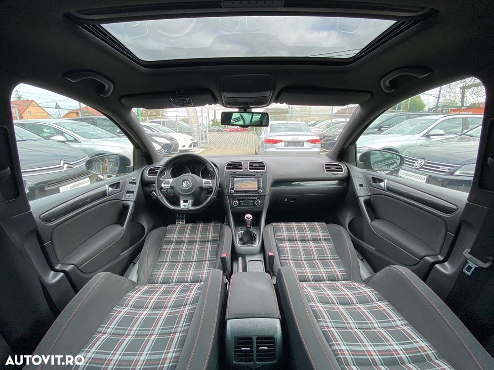 Volkswagen Golf - 13