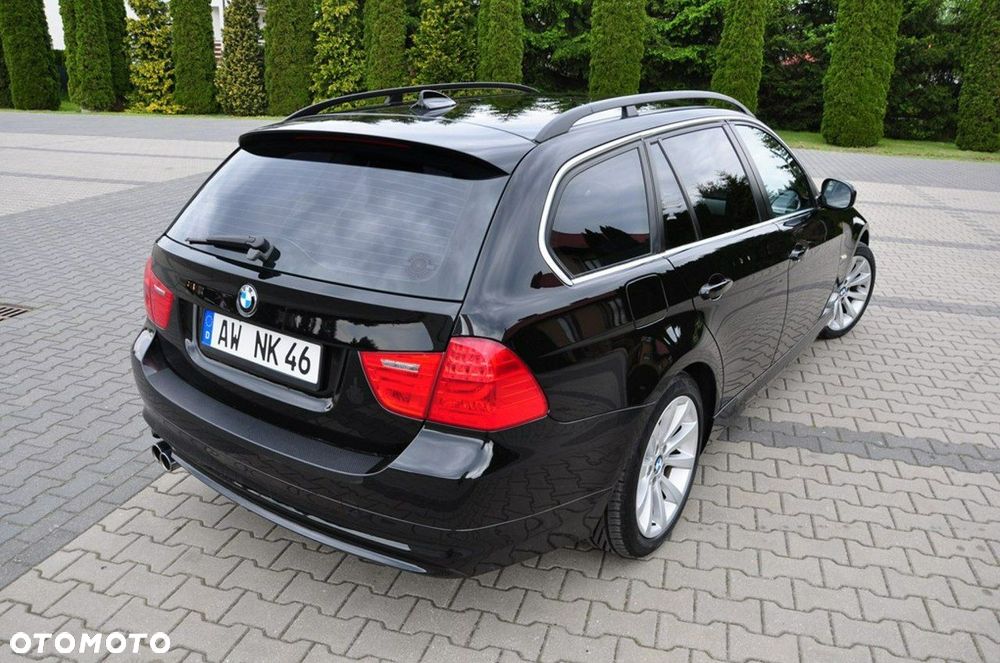 BMW Seria 3 325i Edition Exclusive - 21