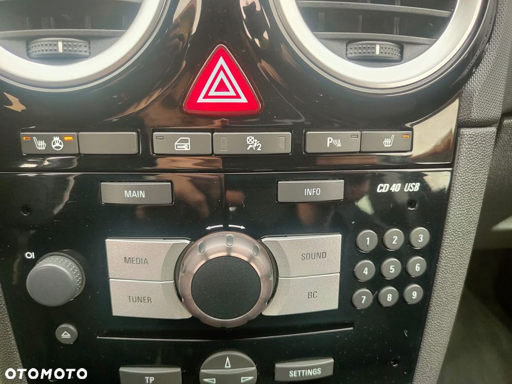 Opel Corsa 1.4 16V Energy - 31