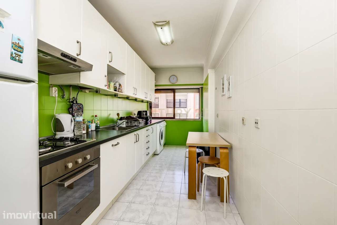Excelente apartamento T1 em Massamá (6ª fase) - Grande imagem: 4/18