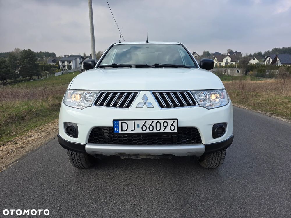 Mitsubishi L200 2.5 DID SC Inform - 40
