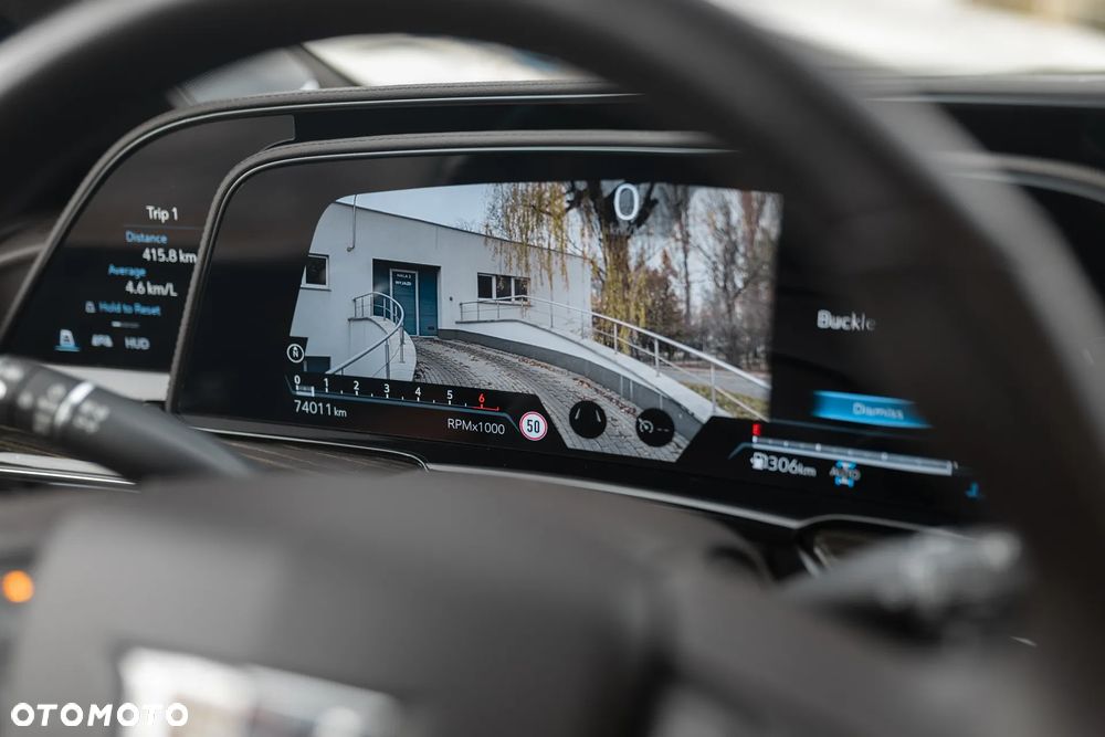 Cadillac Escalade - 23