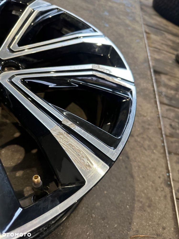 Felga Alu Volvo 21 ET 49,5 8,5j 32271569 1szt - 2