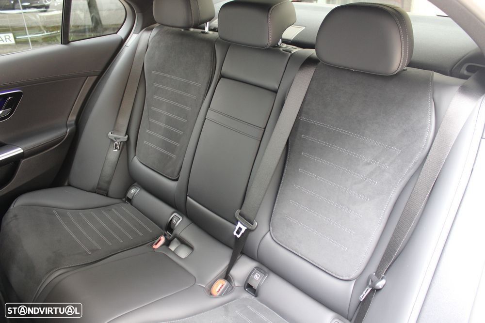 Mercedes-Benz C 300 d AMG Line - 21