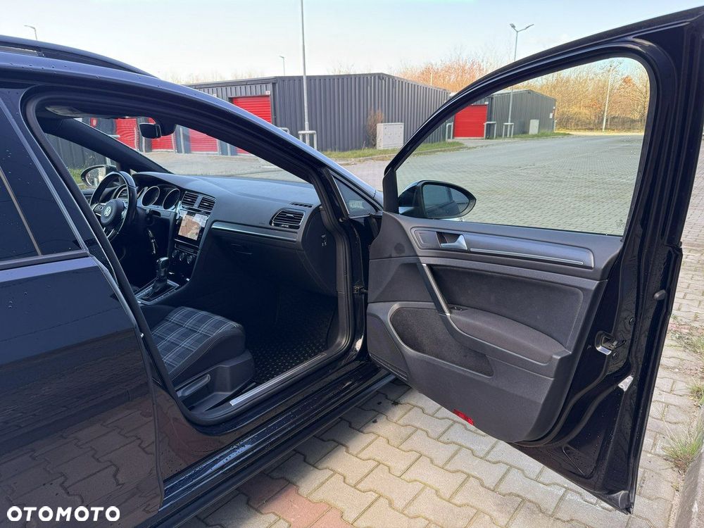 Volkswagen Golf Variant - 12