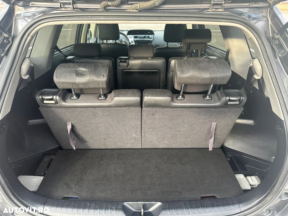 Toyota Prius+ (Hybrid) Comfort - 12