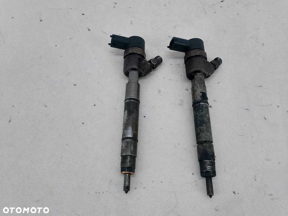 WTRYSKIWACZ KIA CERATO 33800-2A120  0445110223 1.5 CRDI - 1