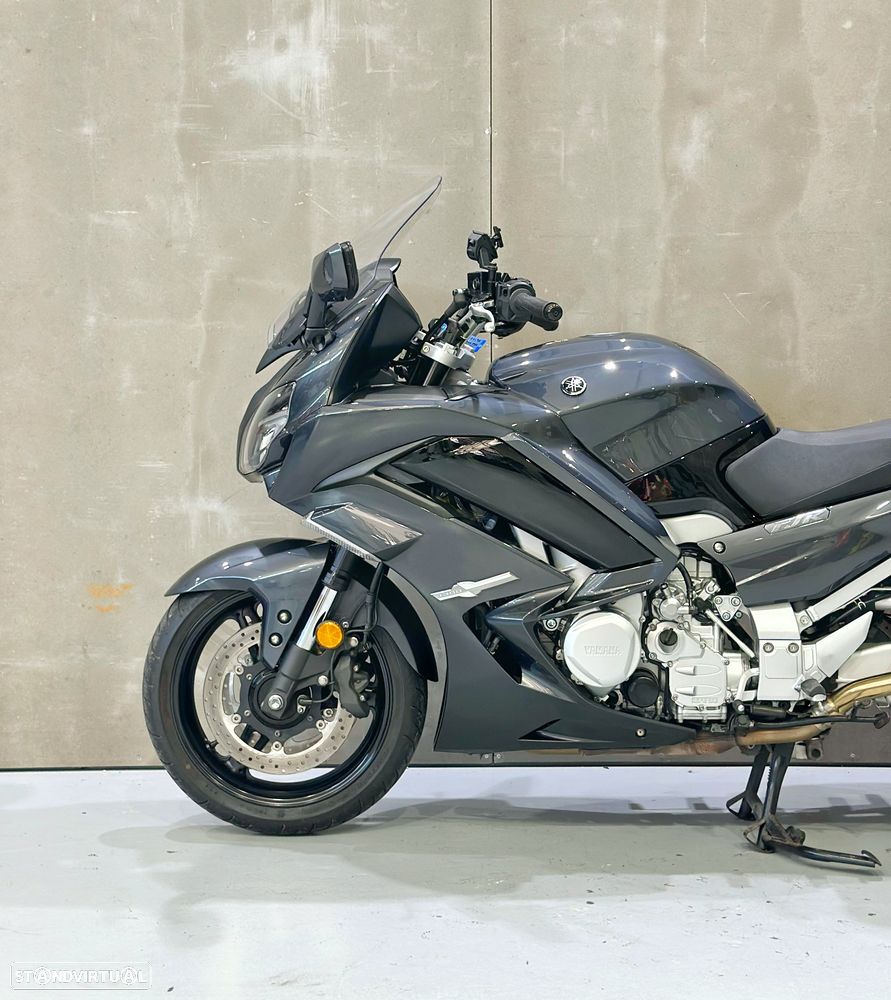 Yamaha FJR 1300 - 3
