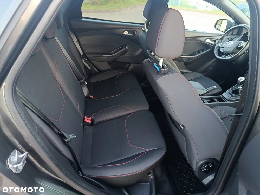Ford Focus 1.5 EcoBoost STart-Stopp-System ST-LINE - 21