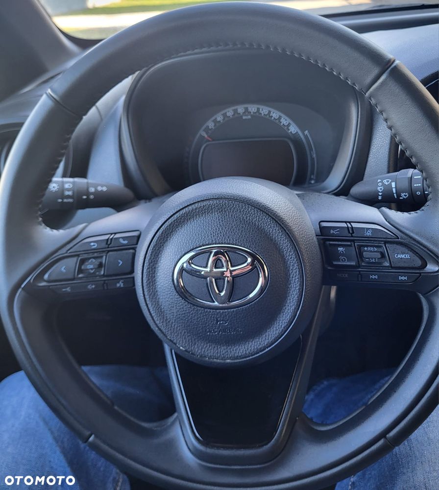 Toyota Aygo X Business Edition - 11